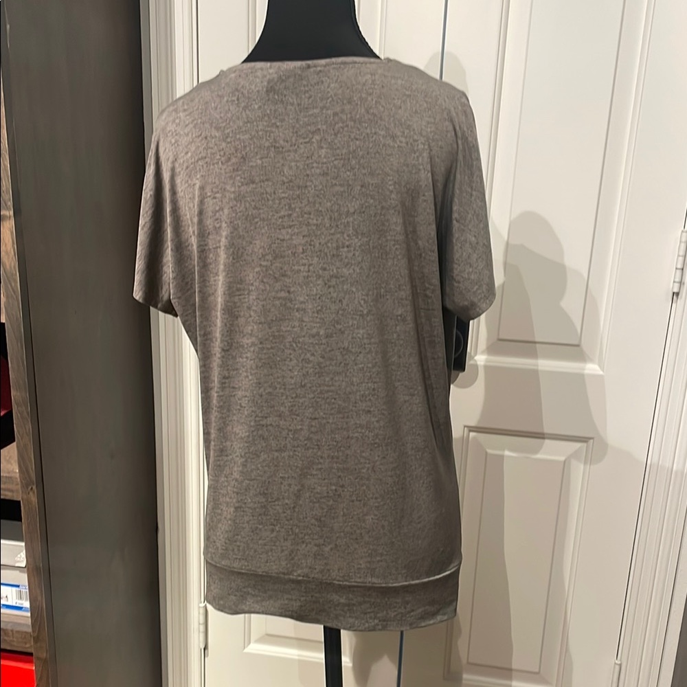 JM Collection Brown Blouse with Chain Accent (C) - Picture 4 of 5